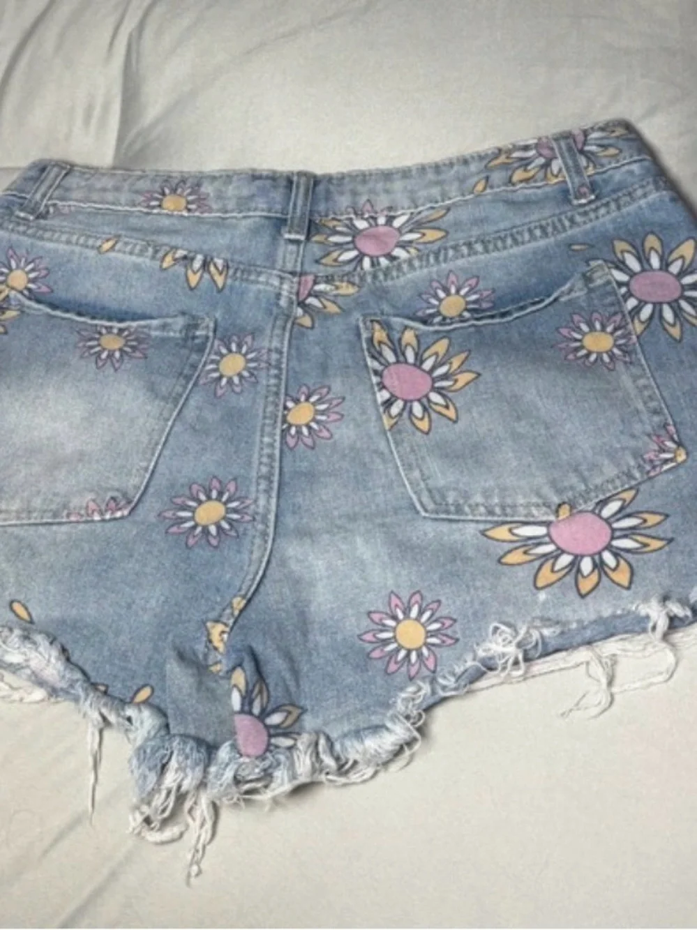 No Boundaries Light Blue Daisy Print Distressed Jean Shorts